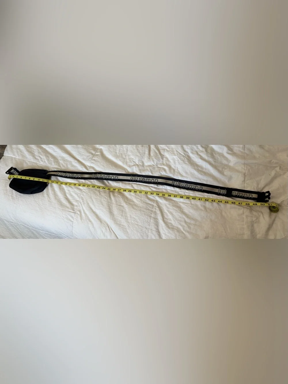 LULULEMON beltbag waist bag fanny pack black gold details